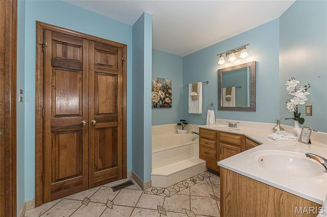 2255 Dehart Farm Road, Wildwood, MO 63038