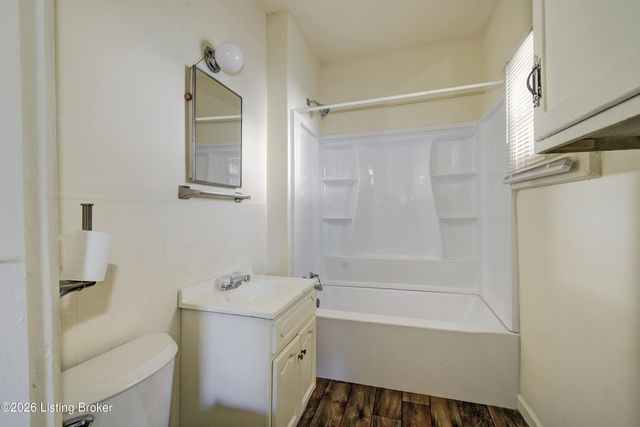 3026 Grand Ave, Louisville, KY 40211