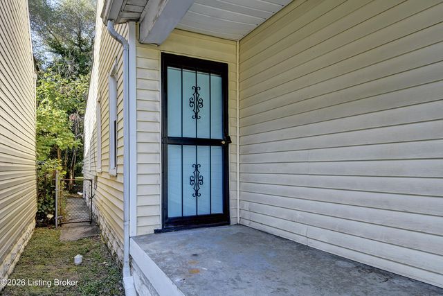 3026 Grand Ave, Louisville, KY 40211