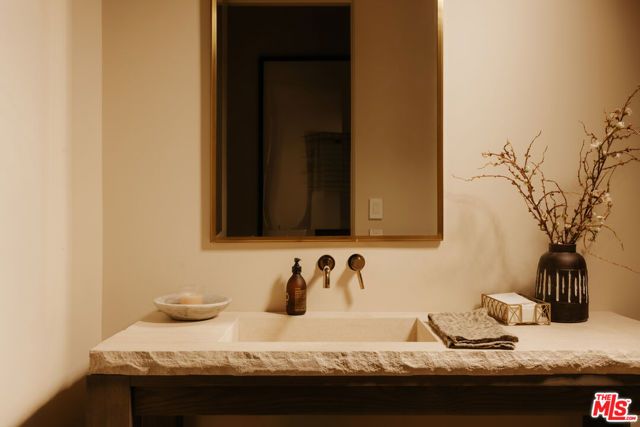 5287 Round Meadow Road, Hidden Hills, CA 91302