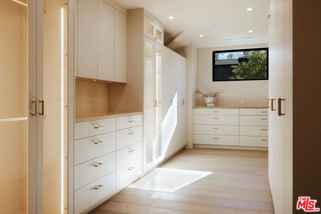 5287 Round Meadow Road, Hidden Hills, CA 91302