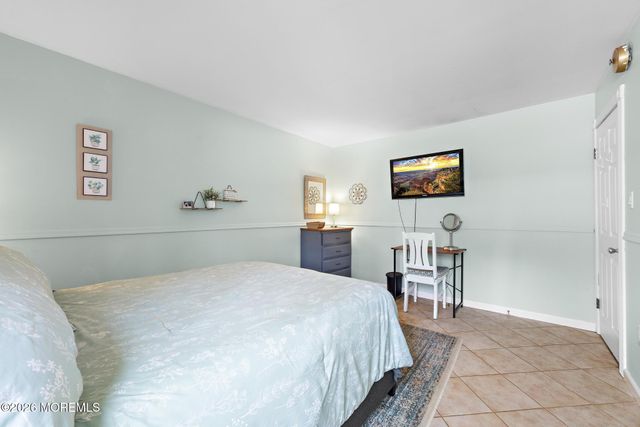 826 Hazelton Avenue, Lanoka Harbor, NJ 08734