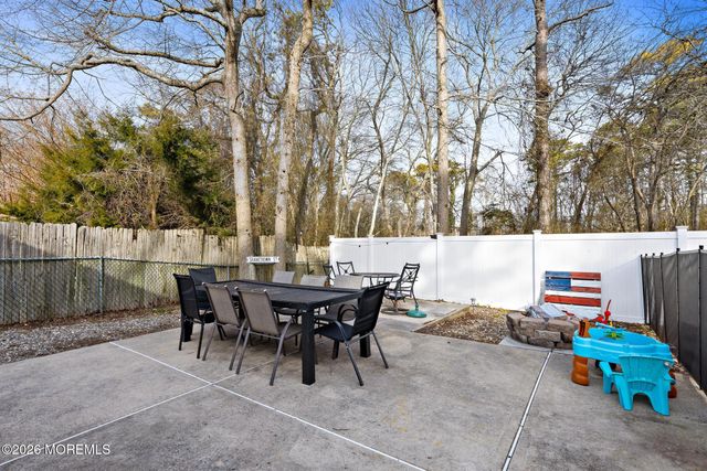 826 Hazelton Avenue, Lanoka Harbor, NJ 08734