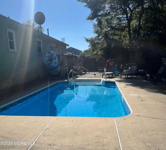 826 Hazelton Avenue, Lanoka Harbor, NJ 08734