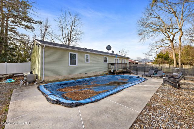 826 Hazelton Avenue, Lanoka Harbor, NJ 08734