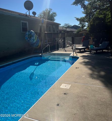 826 Hazelton Avenue, Lanoka Harbor, NJ 08734