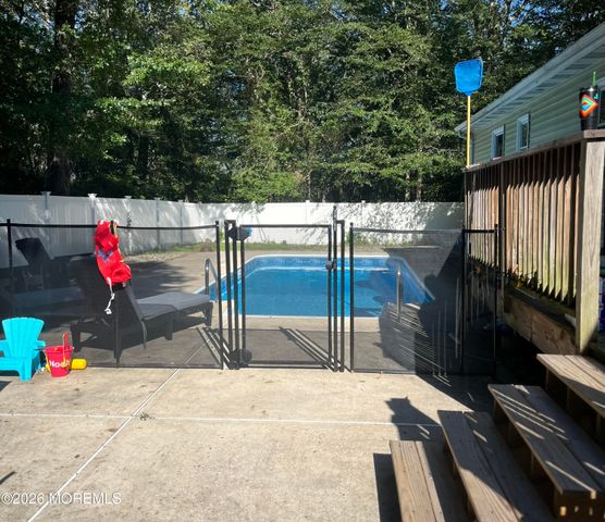 826 Hazelton Avenue, Lanoka Harbor, NJ 08734