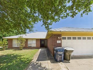 301 Rosemary Lane, College Station, TX 77840