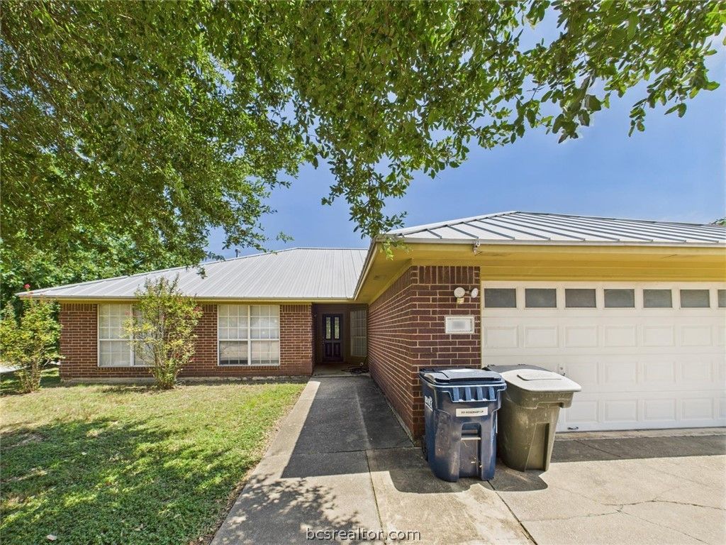 301 Rosemary Lane, College Station, TX 77840