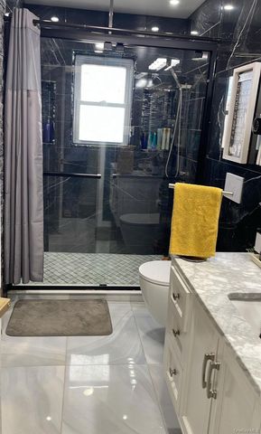 152 Dogwood Road, Mastic Beach, NY 11951