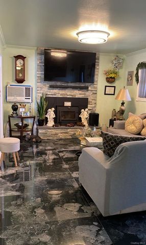 152 Dogwood Road, Mastic Beach, NY 11951