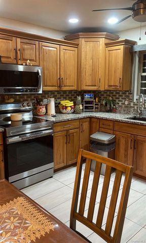 152 Dogwood Road, Mastic Beach, NY 11951