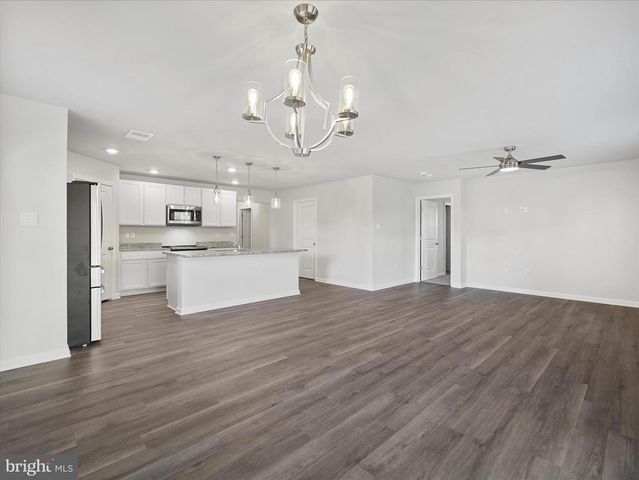 387 AYLESBURY LN, Martinsburg, WV 25403