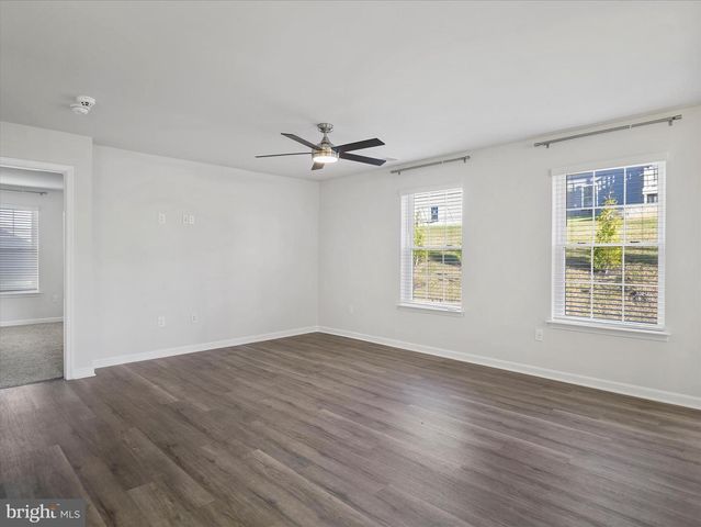 387 AYLESBURY LN, Martinsburg, WV 25403