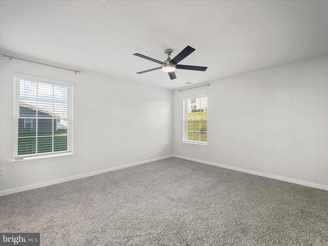 387 AYLESBURY LN, Martinsburg, WV 25403