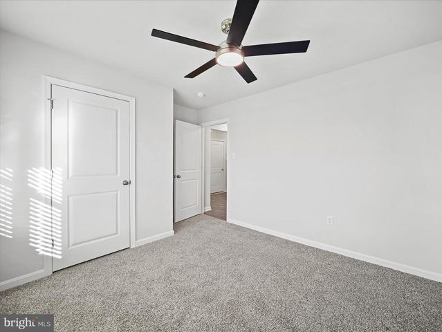 387 AYLESBURY LN, Martinsburg, WV 25403