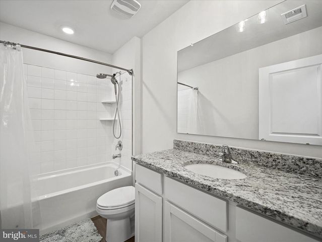 387 AYLESBURY LN, Martinsburg, WV 25403