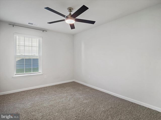 387 AYLESBURY LN, Martinsburg, WV 25403