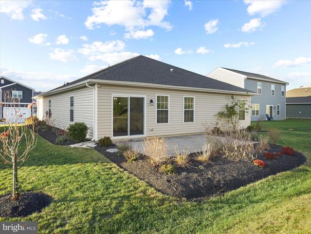 387 AYLESBURY LN, Martinsburg, WV 25403