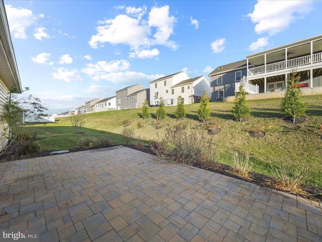 387 AYLESBURY LN, Martinsburg, WV 25403