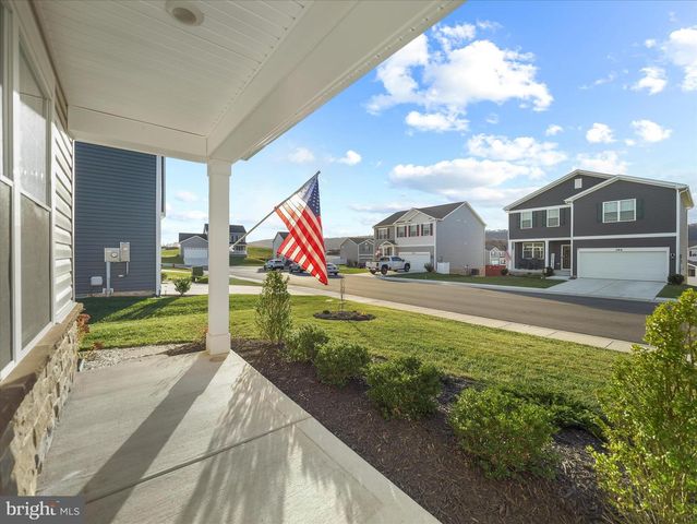 387 AYLESBURY LN, Martinsburg, WV 25403