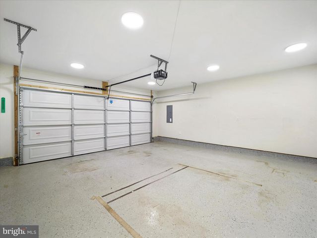 387 AYLESBURY LN, Martinsburg, WV 25403