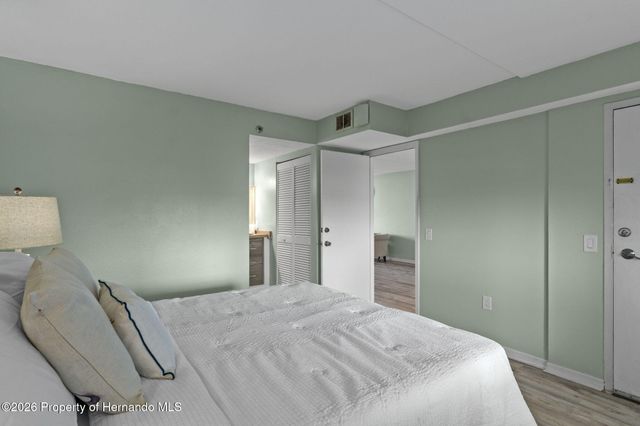 5915 Sea Ranch Drive 408, Hudson, FL 34667