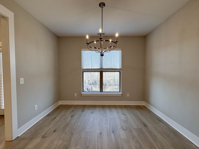 207 Strongpoint Dr, Hendersonville, TN 37075