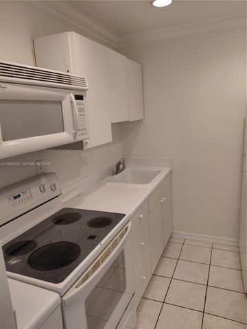 731 Hummingbird Way 10, North Palm Beach, FL 33408