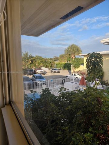 731 Hummingbird Way 10, North Palm Beach, FL 33408