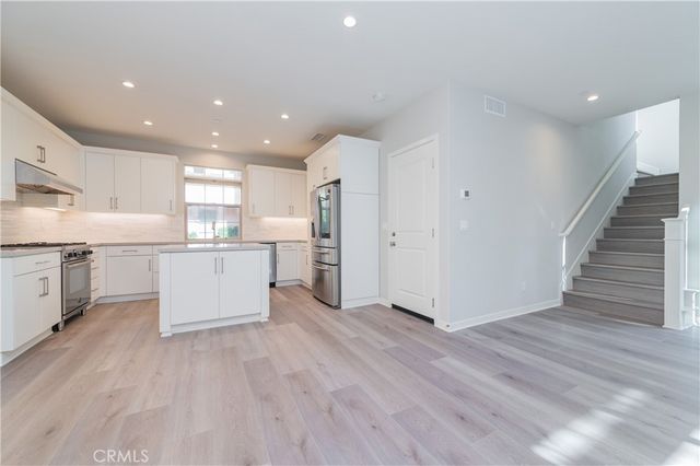 149 Messenger, Irvine, CA 92618