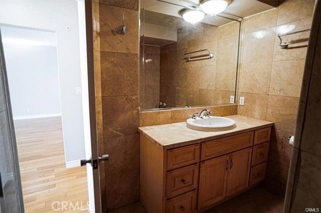 1757 N Normandie Avenue 8, Los Angeles, CA 90027