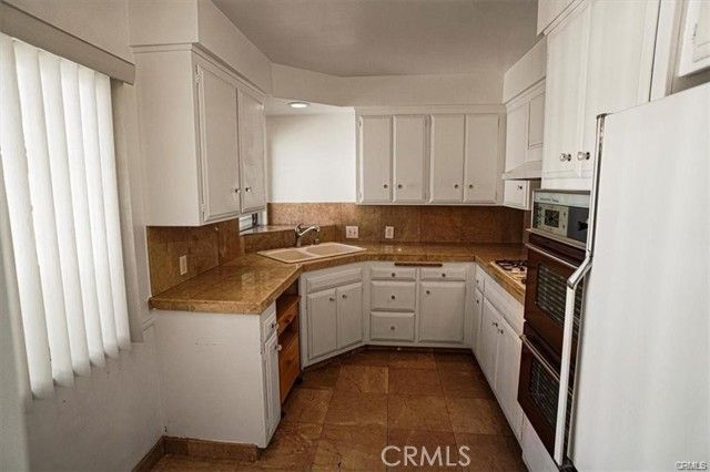 1757 N Normandie Avenue 8, Los Angeles, CA 90027