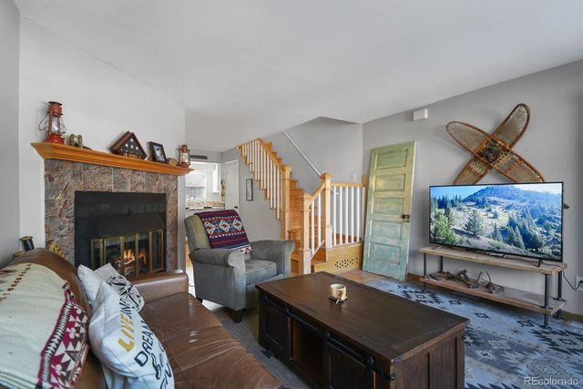 10386 W Dartmouth Avenue, Lakewood, CO 80227