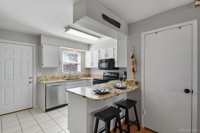 10386 W Dartmouth Avenue, Lakewood, CO 80227