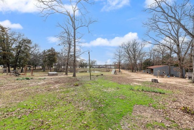 170 Rs County Road 3326, Emory, TX 75440