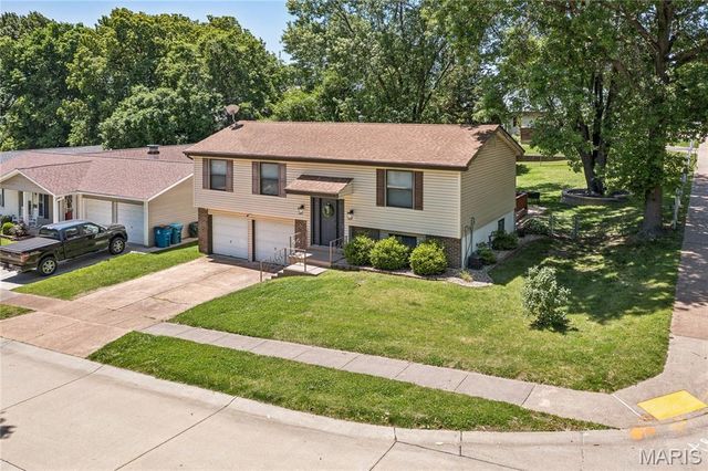 3161 Donnycave Lane, Maryland Heights, MO 63043