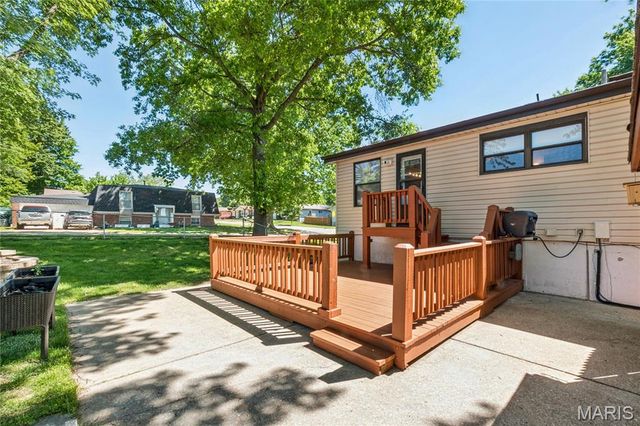 3161 Donnycave Lane, Maryland Heights, MO 63043