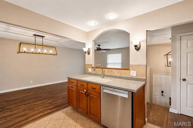 3161 Donnycave Lane, Maryland Heights, MO 63043
