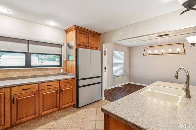 3161 Donnycave Lane, Maryland Heights, MO 63043