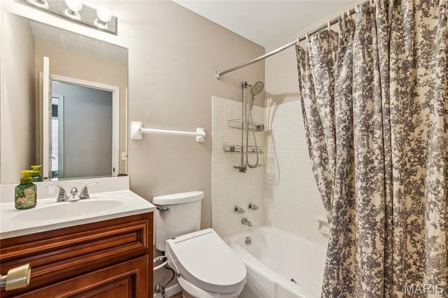 3161 Donnycave Lane, Maryland Heights, MO 63043