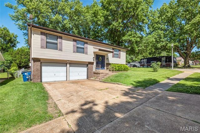 3161 Donnycave Lane, Maryland Heights, MO 63043