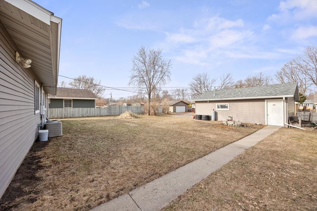 1129 35th Avenue N, Saint Cloud, MN 56303