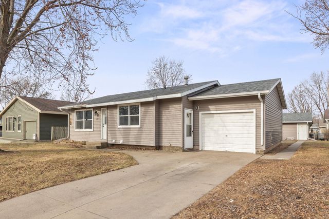 1129 35th Avenue N, Saint Cloud, MN 56303