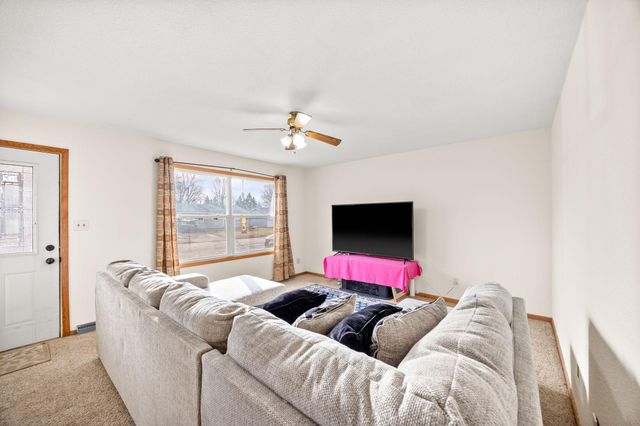 1129 35th Avenue N, Saint Cloud, MN 56303