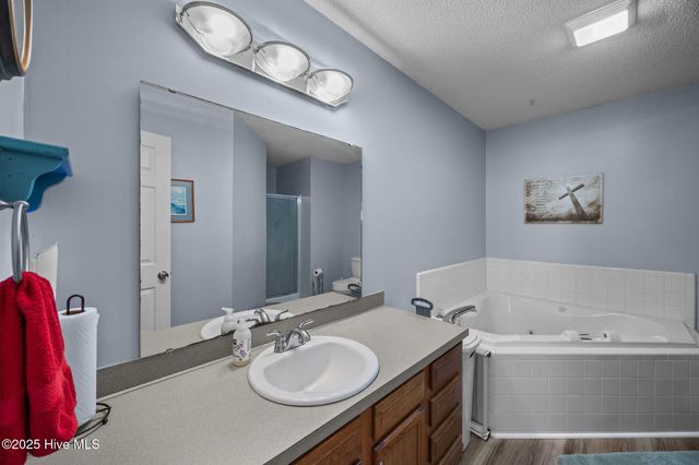 124 W Victoria Court B, Greenville, NC 27834