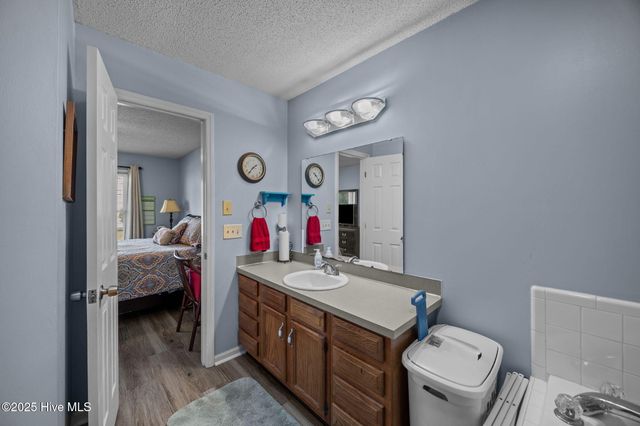 124 W Victoria Court B, Greenville, NC 27834