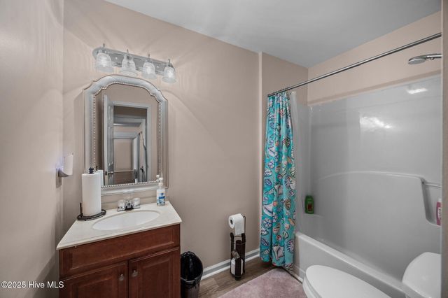 124 W Victoria Court B, Greenville, NC 27834