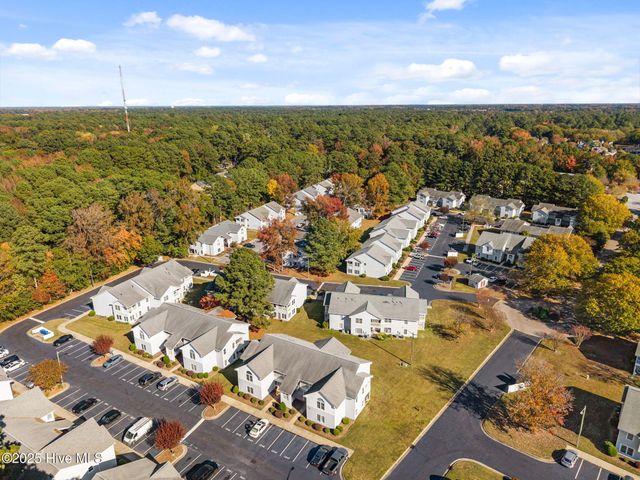 124 W Victoria Court B, Greenville, NC 27834