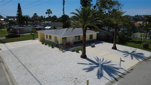 1404 COREY WAY S, South Pasadena, FL 33707